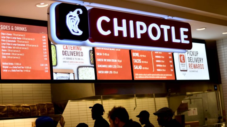 Chipotle says price hikes lift revenue as customer visits slip