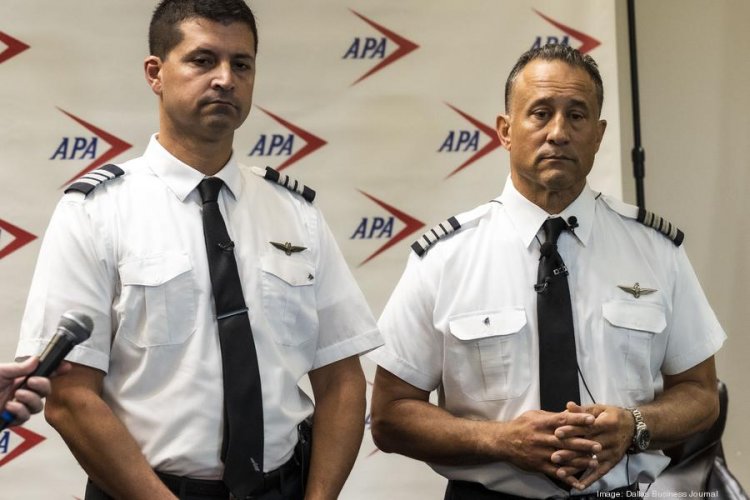 Turmoil inside American Airlines pilot union puts possible deal in jeopardy