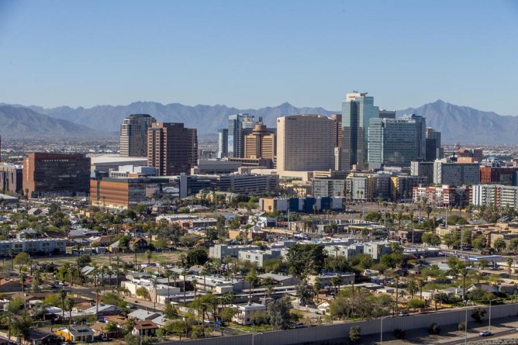 Phoenix metro falls to ninth hottest real estate market in ULI, PwC report