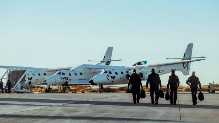 Virgin Galactic CEO outlines remaining steps before commercial spaceflight service begins next year