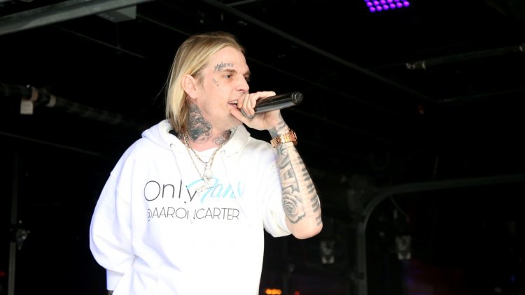 Singer Aaron Carter dies at 34