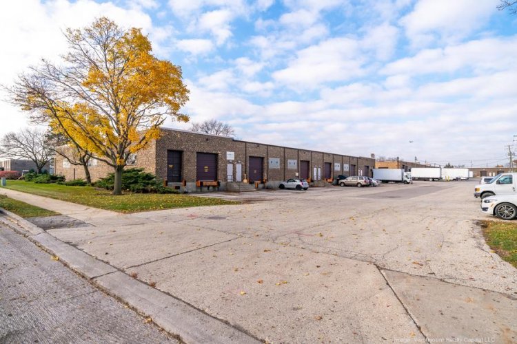 Westmount Realty Capital sells 21 industrial buildings near O'Hare International Airport