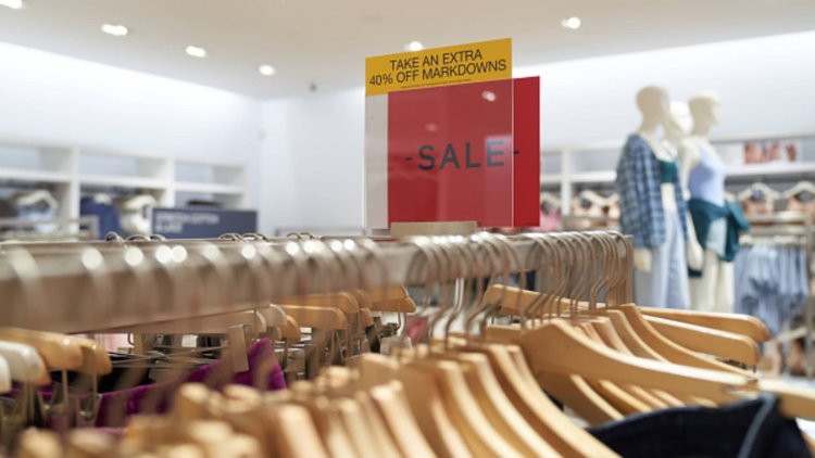 Retailers' biggest holiday wish is to get rid of all that excess inventory