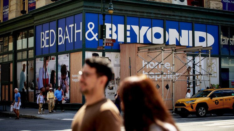 Bed Bath & Beyond's stock falls as retailer plans to issue shares to pay off some debt