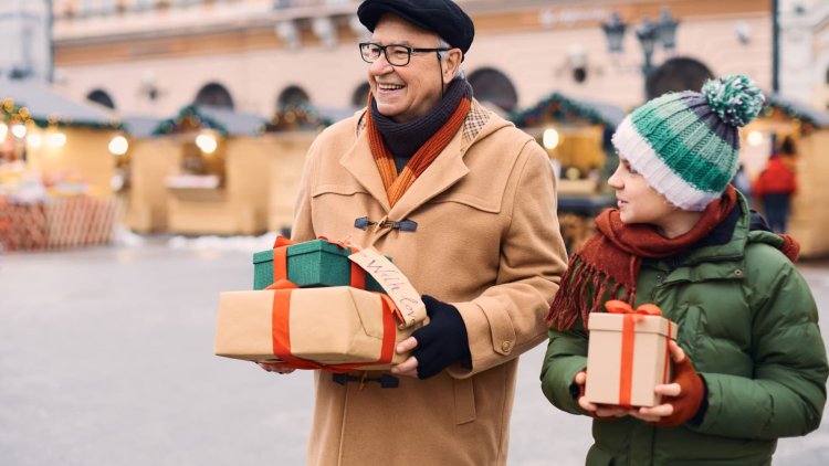 How UPS, FedEx are preparing for the first 'post-pandemic' holiday season