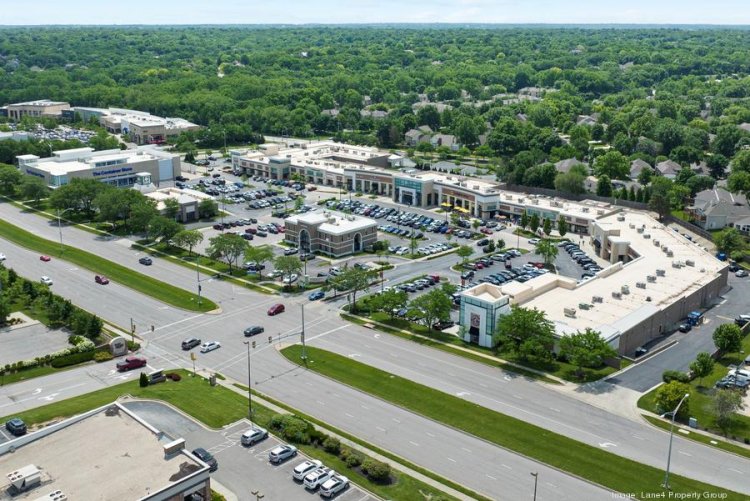 Lane4 affiliate buys upscale shopping center Hawthorne Plaza in Overland Park