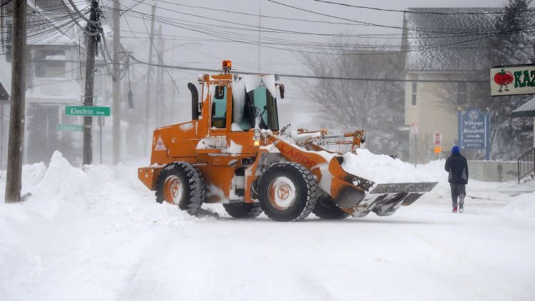 Death toll rises to at least 55 as freezing temperatures and heavy snow wallop swaths of U.S.