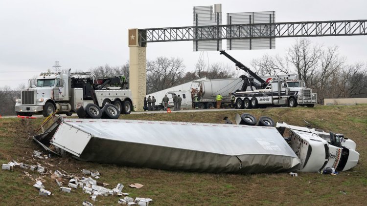 At least 8 dead as ice storm rages in the South, causing travel chaos and outages