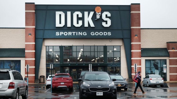 Why Dick's Sporting Goods succeeded where Sports Authority failed