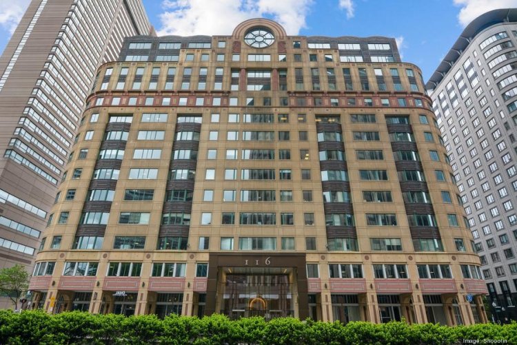 Landlord defaults on $1.7B loan partially backed by Back Bay office building