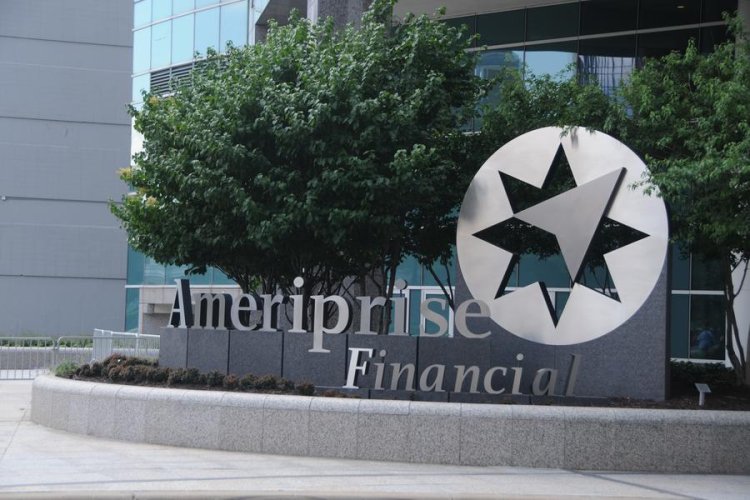 Ameriprise CEO James Cracchiolo's compensation rises to $22.8 million in 2022