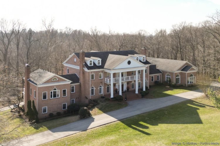 Prospect home with an indoor swimming pool is up for sale for $2.5M (PHOTOS)