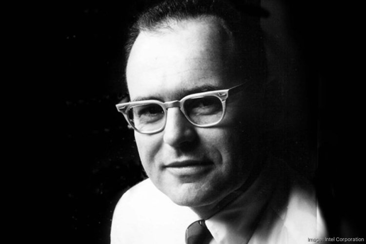 Gordon Moore, Intel co-founder and creator of Moore's Law, dead at age 94