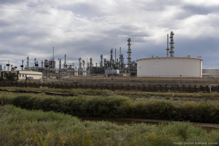 Data shows Suncor refinery exceeded permitted levels of chemicals